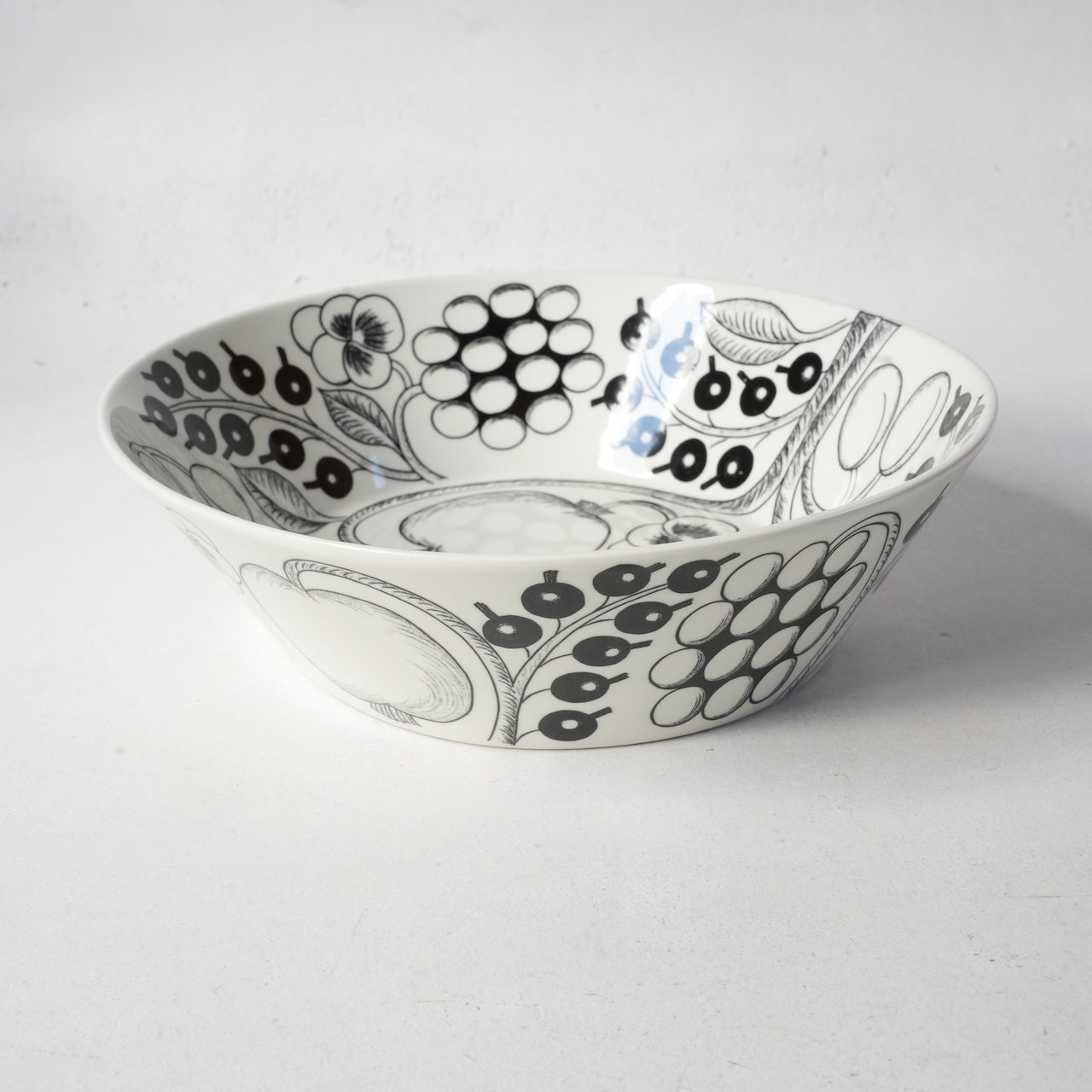 希少サイズ【最初期モデル】アラビア（ARABIA）ブラックパラティッシ（Paratiisi）大サイズ ボウル - ディテール 6