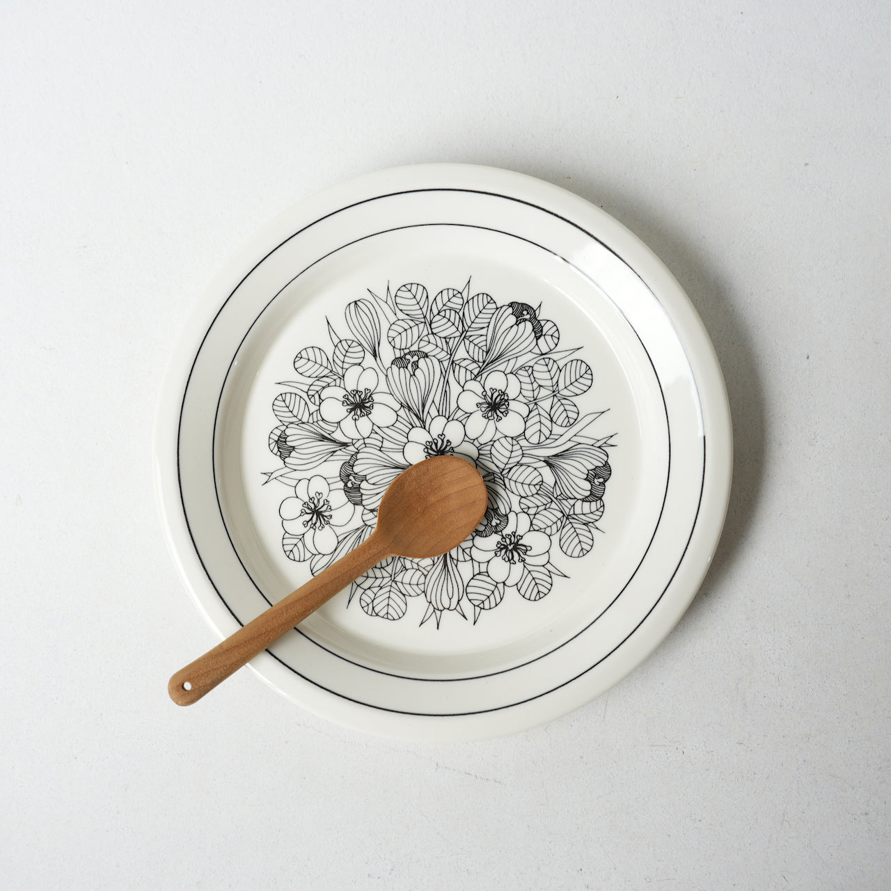 アラビア（ARABIA）クロッカス（Krokus）20cmプレート - ARABIA - 北欧食器タックショミュッケ