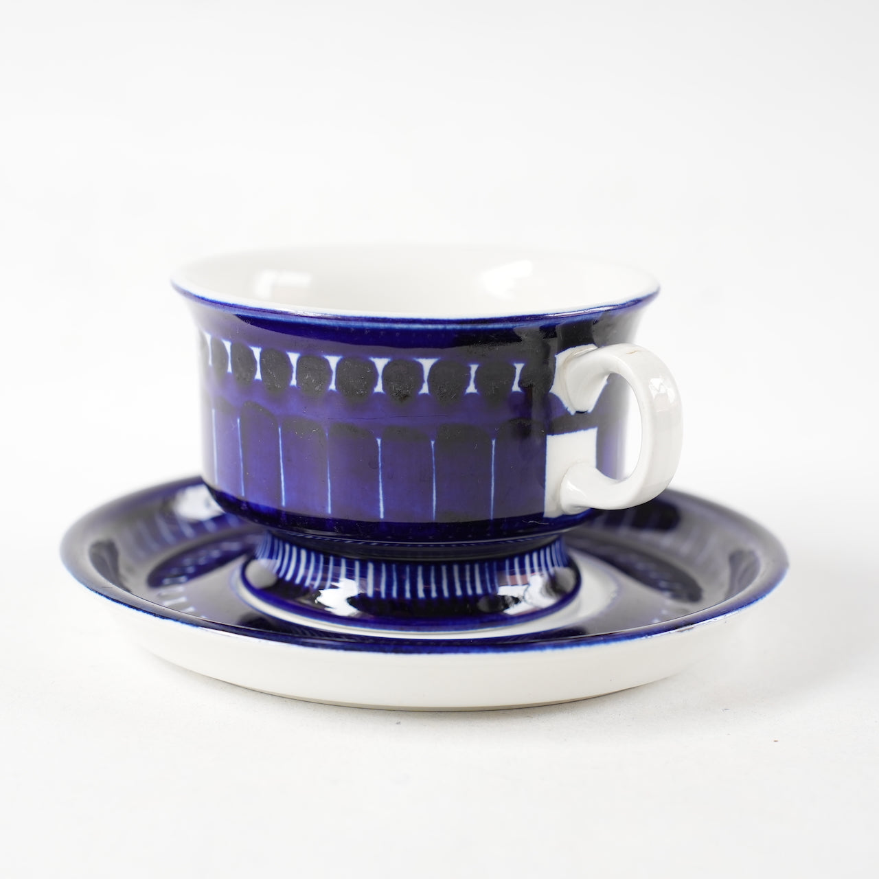 極美品 アラビア（ARABIA）バレンシア（Valencia）ティーカップ＆ソーサー - デザイン・柄の詳細