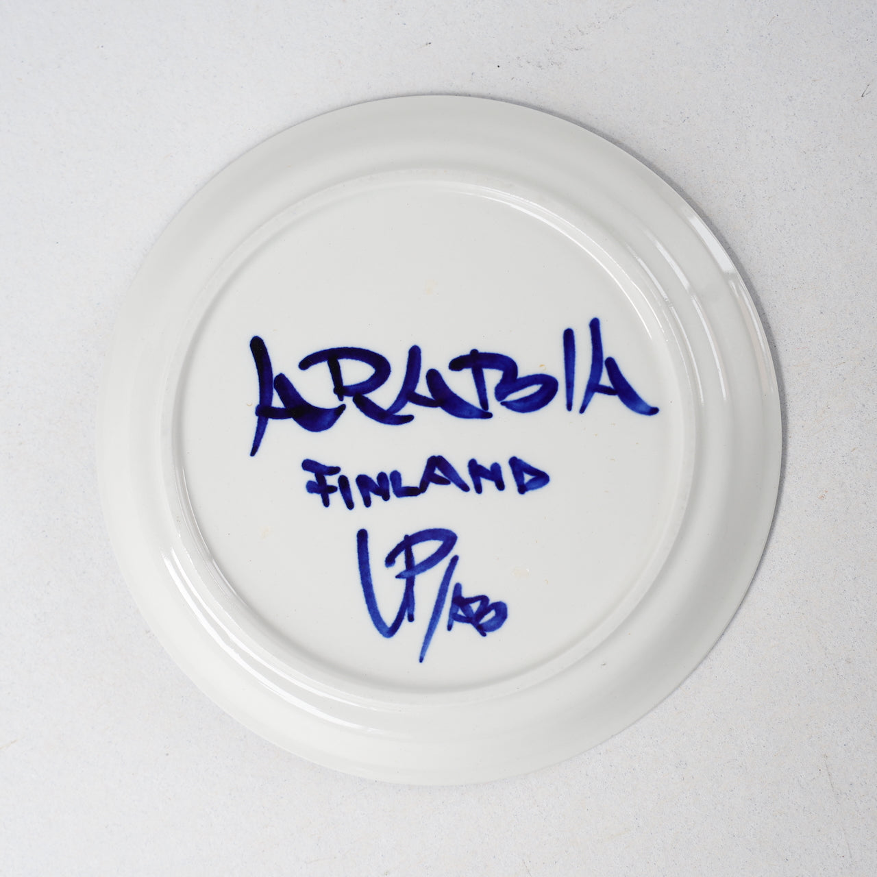 極美品 アラビア（ARABIA）バレンシア（Valencia）ティーカップ＆ソーサー 裏面（バックスタンプ）