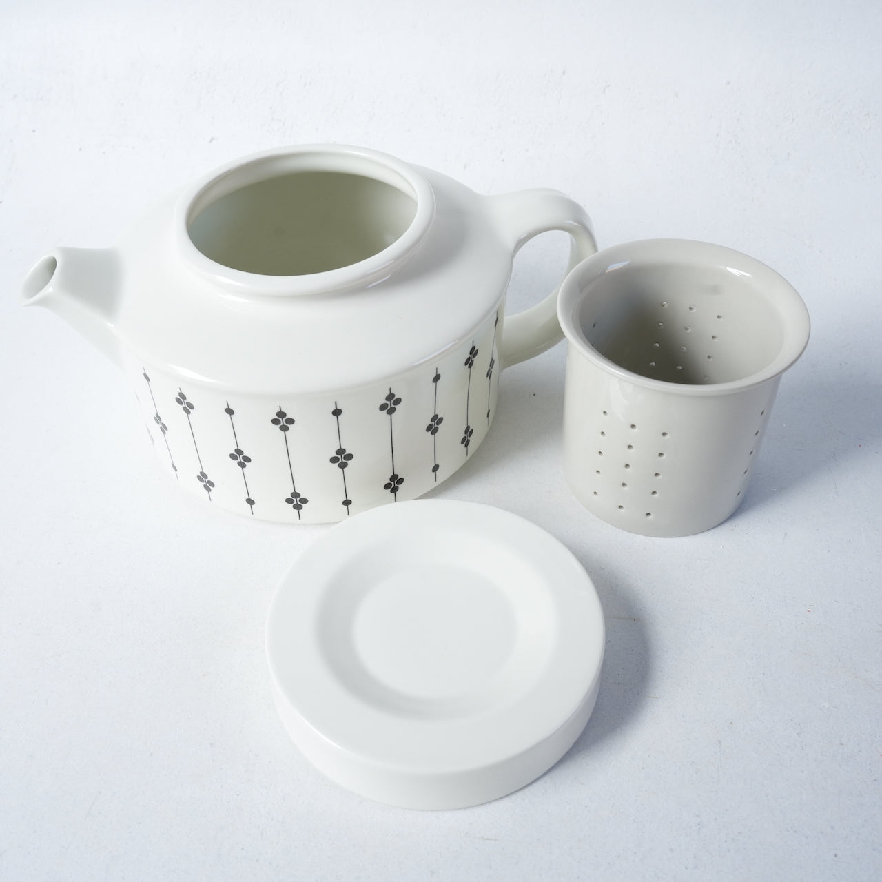 Kartano カルタノ ティーカップ＆ソーサー 6 アラビア Arabia アラビア（ARABIA）カルタノ（Kartano）ティーポット | 北欧食器タック