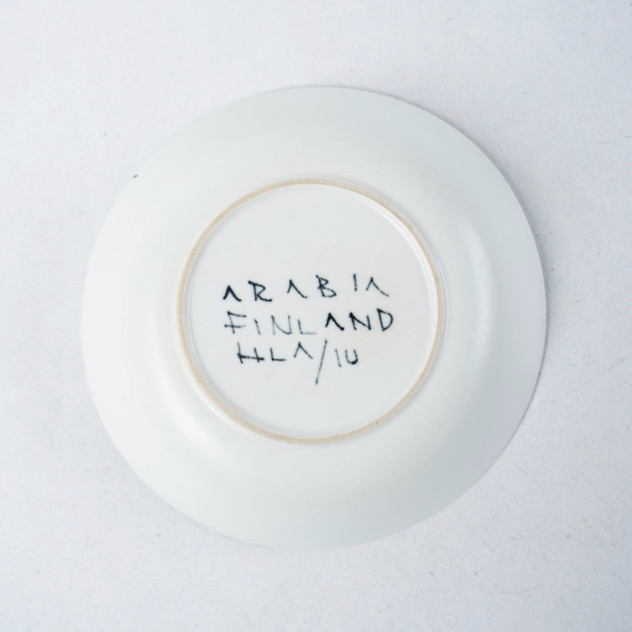 貫入あり ARABIA ヒルッカ・リーサ・アホラ（HLA）ひまわり（Aurinkoruusu）深皿 - 側面