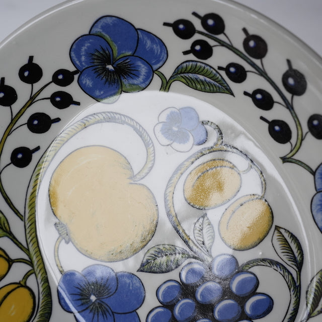 希少【ヴィオラロゴ】アラビア パラティッシ（Paratiisi）ティーカップ＆ソーサー＆ケーキ皿 トリオ 裏面（バックスタンプ）