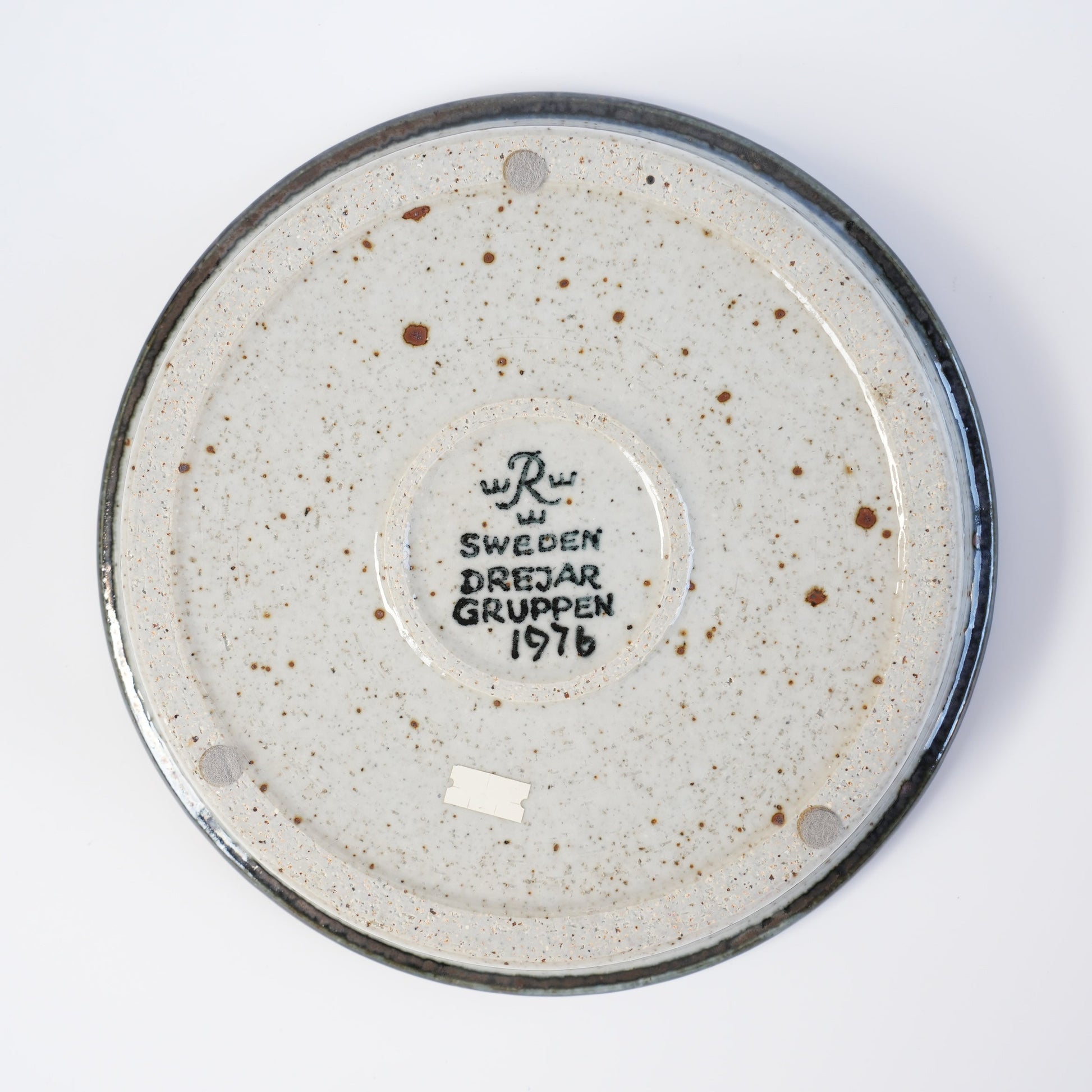ロールストランド ドレヤルグルッペン（Drejargruppen）飾り皿 1976年 詳細3
