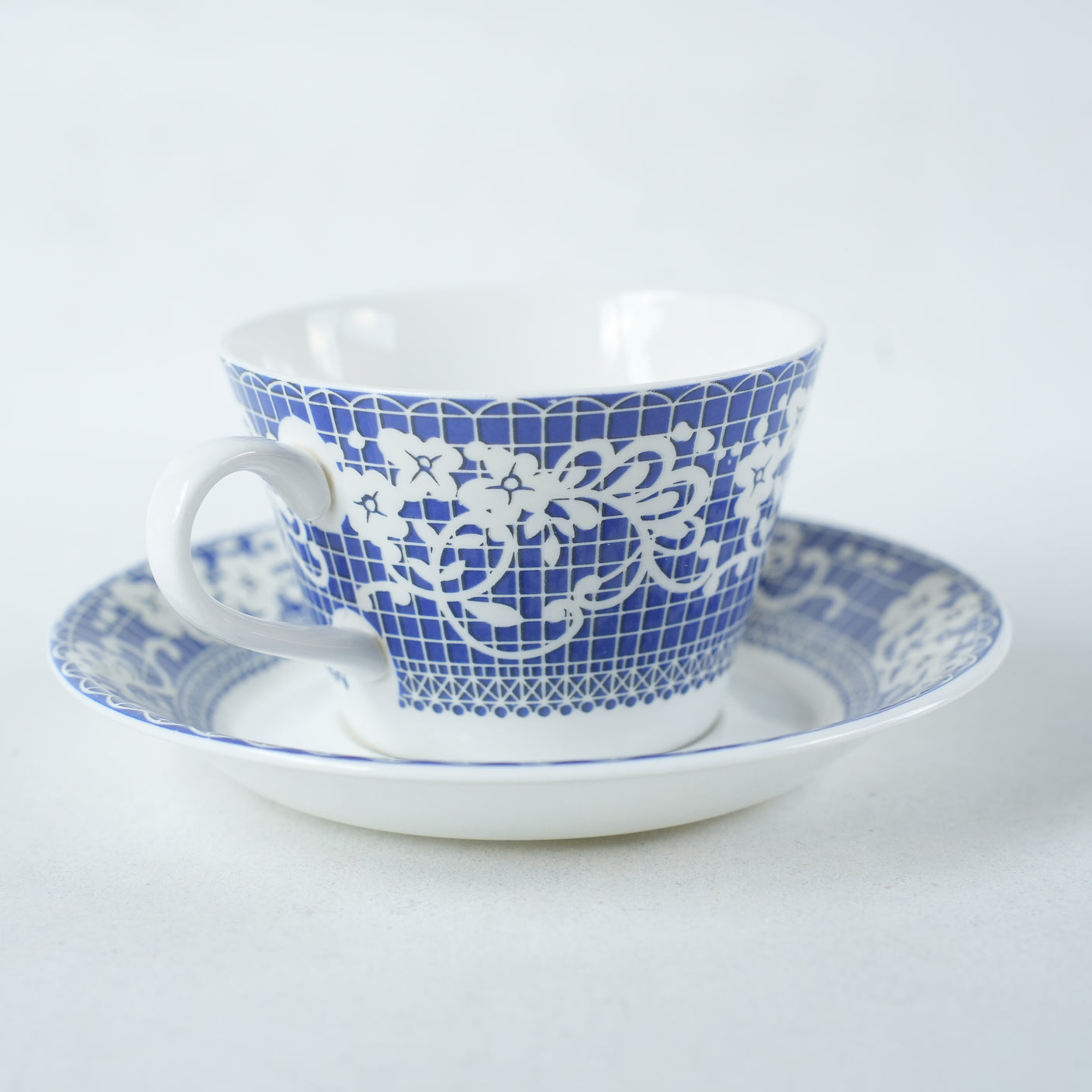 グスタフスベリ アダ（Ada）コーヒーカップ&ソーサー - 側面