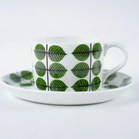 訳あり品 グスタフスベリ ベルサ（Bersa）ヴィンテージ ティーカップ＆ソーサー - 全体像