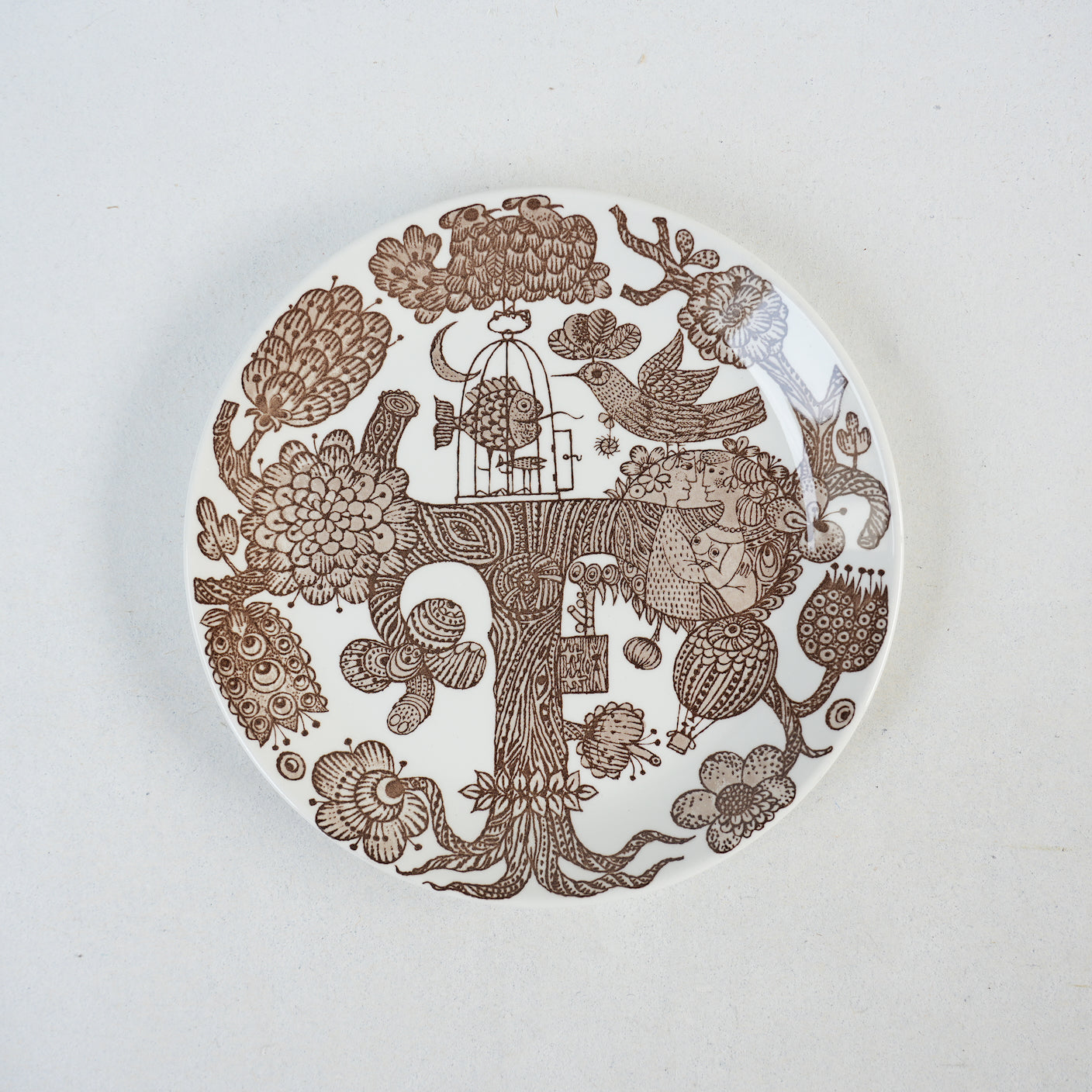 グスタフスベリ エロス（Eros）ケーキ皿 - 全体像