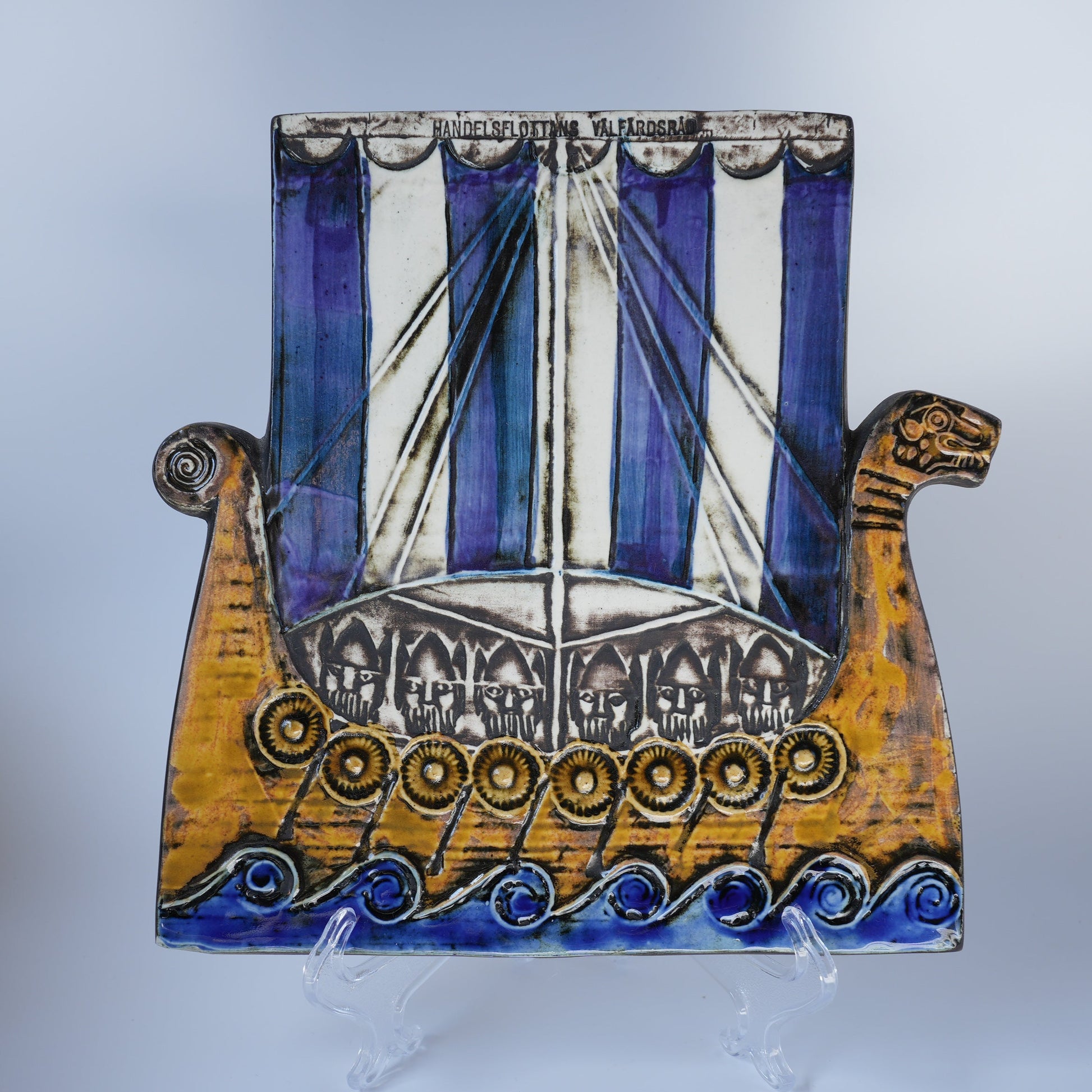 リサ・ラーソン グスタフスベリ ヴァイキング船の陶板（Handelsflottans Välfärdsråd）