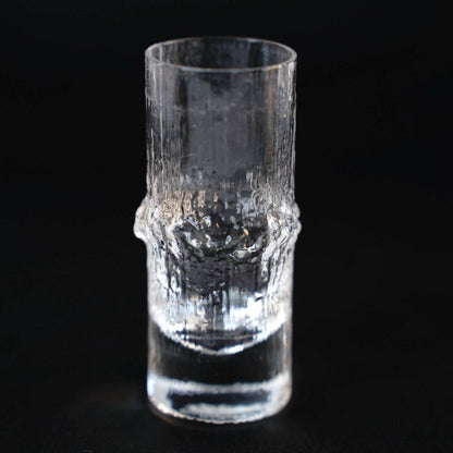 イッタラ（iittala）タピオ・ヴィルカラ ニヴァ（Niva）ヴィンテージ 細長ショットグラス - デザイン・柄の詳細
