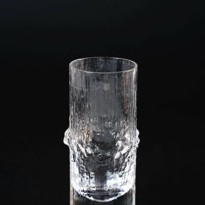 イッタラ（iittala）タピオ・ヴィルカラ ニヴァ（Niva）ヴィンテージ 細長ショットグラス - 側面