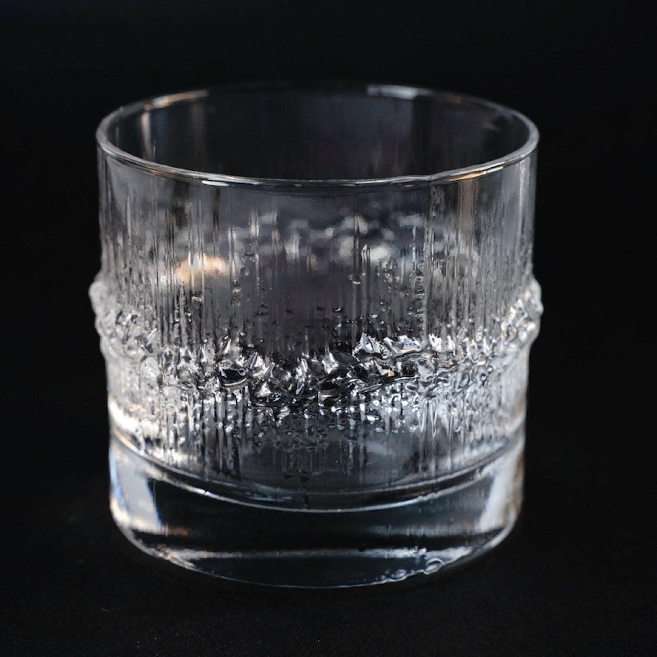 イッタラ（iittala）タピオ・ヴィルカラ ニヴァ（Niva）ヴィンテージ ウイスキーグラス - デザイン・柄の詳細