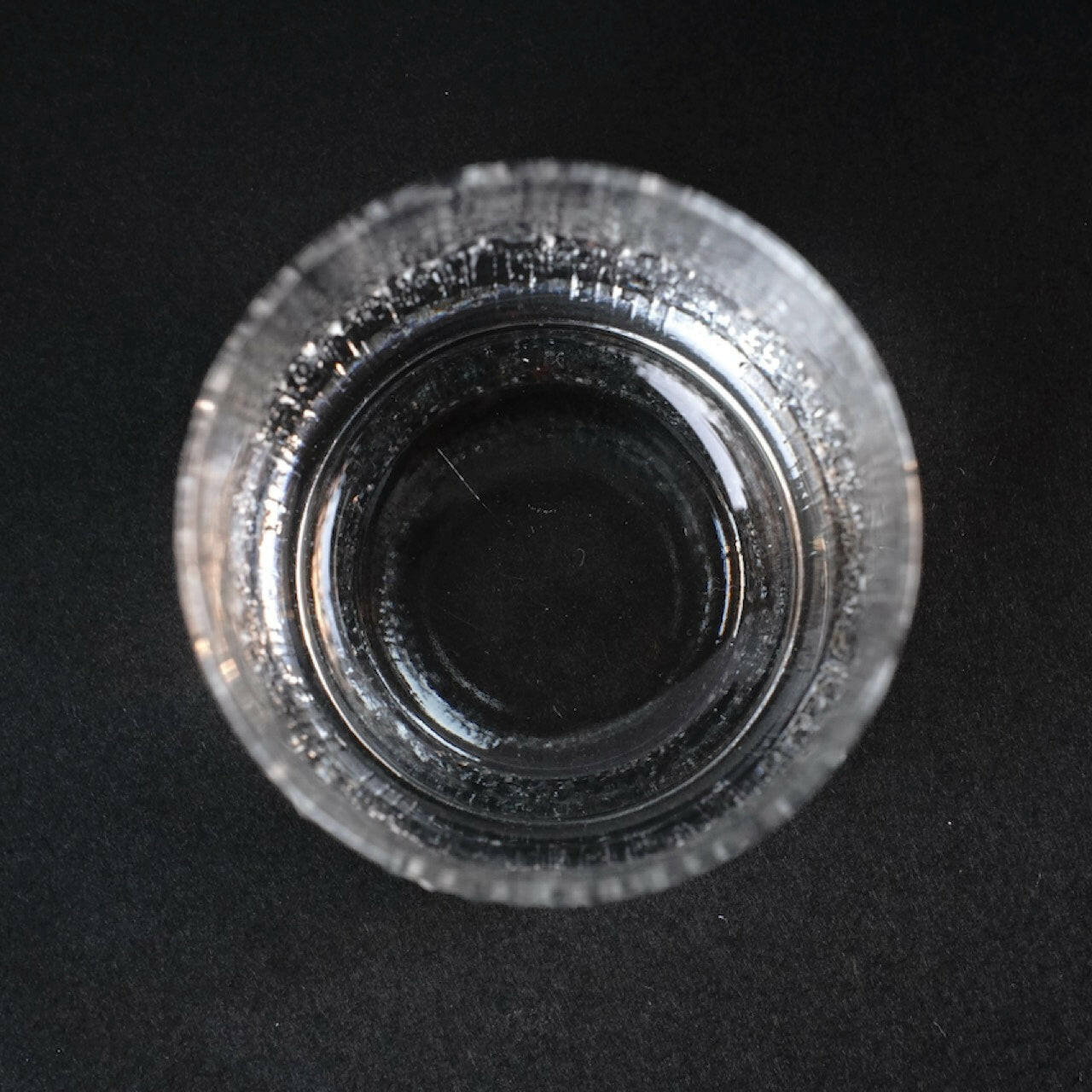 イッタラ（iittala）タピオ・ヴィルカラ ニヴァ（Niva）ヴィンテージ ウイスキーグラス - ディテール 4