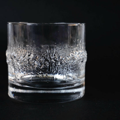 イッタラ（iittala）タピオ・ヴィルカラ ニヴァ（Niva）ヴィンテージ ウイスキーグラス - バックスタンプ・裏印