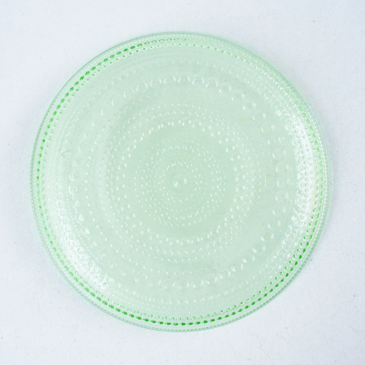 廃盤品 イッタラ（iittala）カステヘルミ（Kastehelmi）17.5cmプレート グリーン - 側面