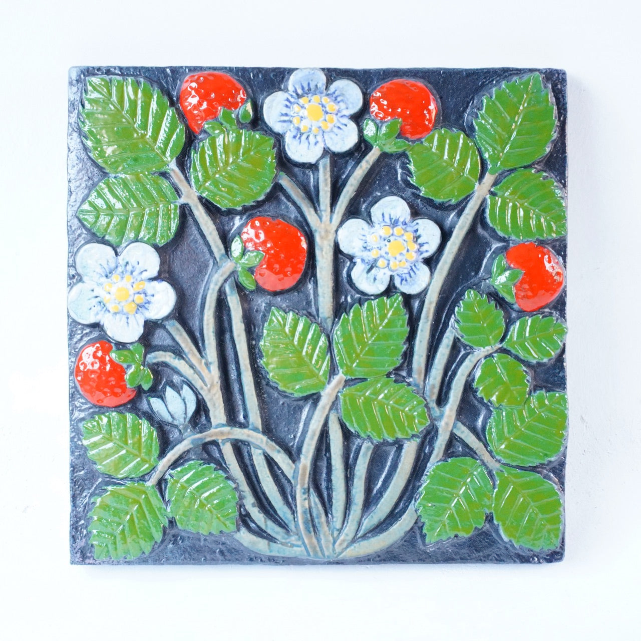 リサ・ラーソン ポモナ（Pomona）イチゴの陶板 - Lisa Larson - 北欧食器タックショミュッケ