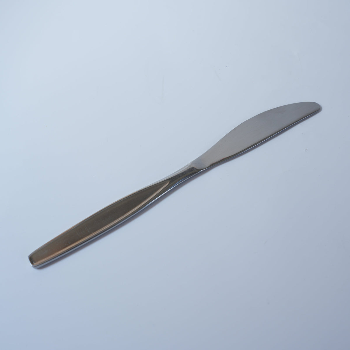 ニルスヨハン（NilsJohan）カプリ（Capri）ディナーナイフ 波刃 20.5cm アダム・ティルストルップ 北欧ヴィンテージカトラリー 別角度