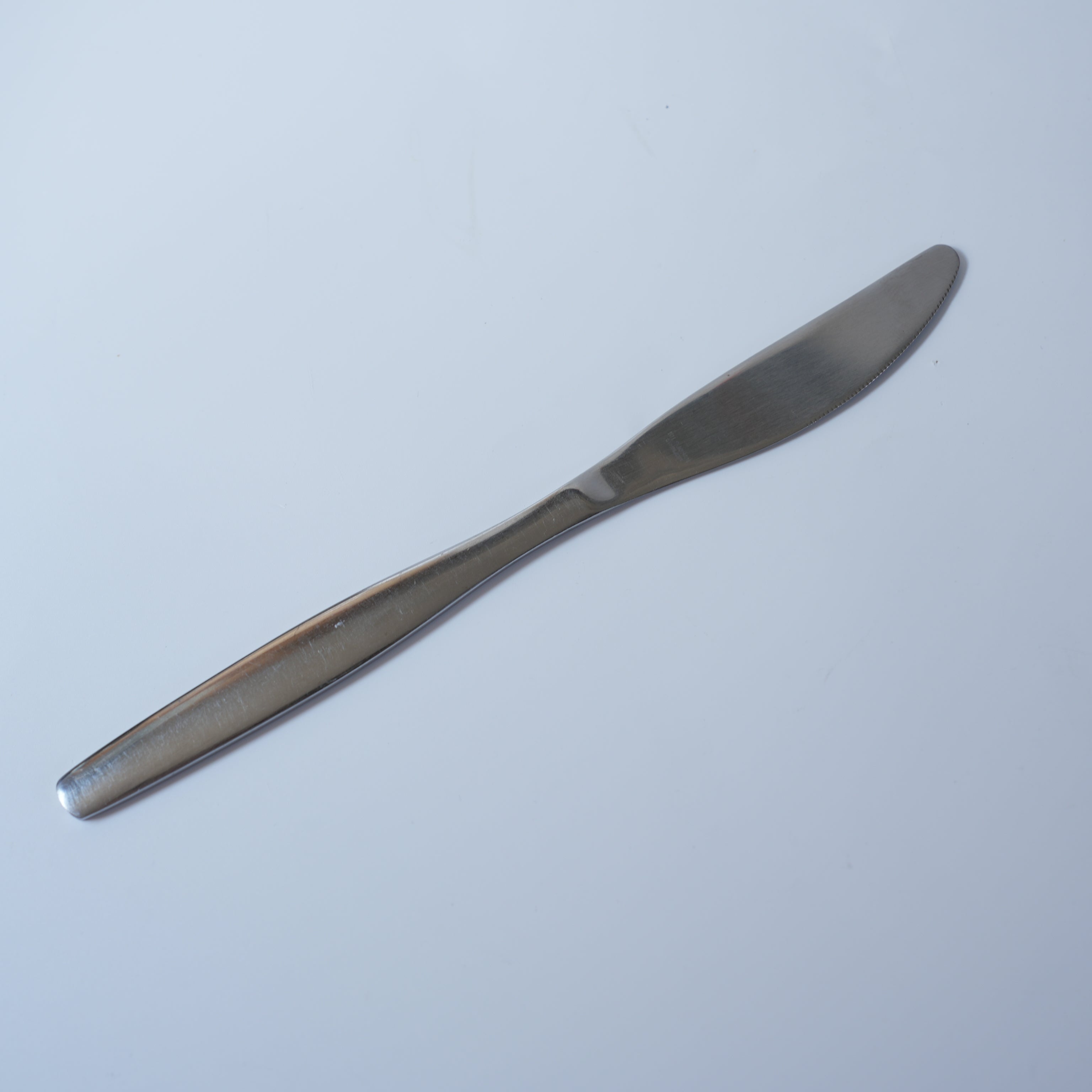 ニルスヨハン（NilsJohan）カプリ（Capri）ディナーナイフ 波刃 20.5cm