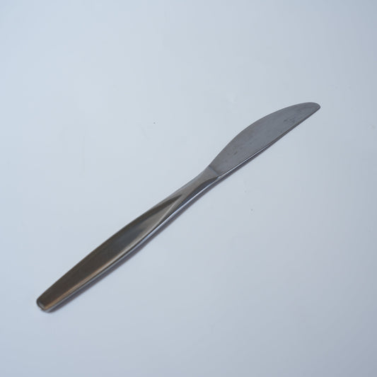 ニルスヨハン（NilsJohan）カプリ（Capri）テーブルナイフ 波刃 19.5cm アダム・ティルストルップ 北欧ヴィンテージカトラリー 別角度