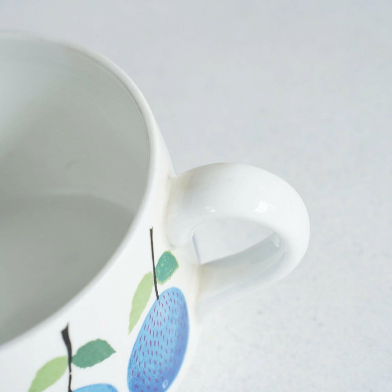 グスタフスベリ プルーヌス（Prunus）チョコレートカップ | 北欧食器