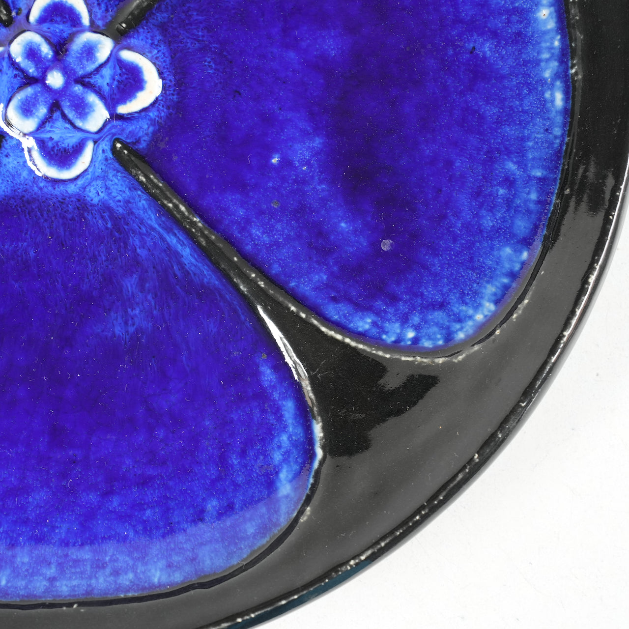 希少 ロールストランド シルヴィア・レウショヴィウス 青い花びらの大サイズ陶板 - ディテール 3