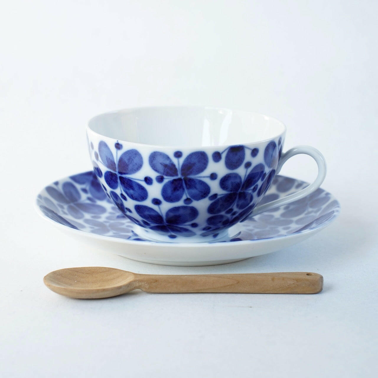 廃盤品 バックスタンプなし ロールストランド モナミ（Mon amie）ヴィンテージ ティーカップ＆ソーサー - 北欧食器タックショミュッケ