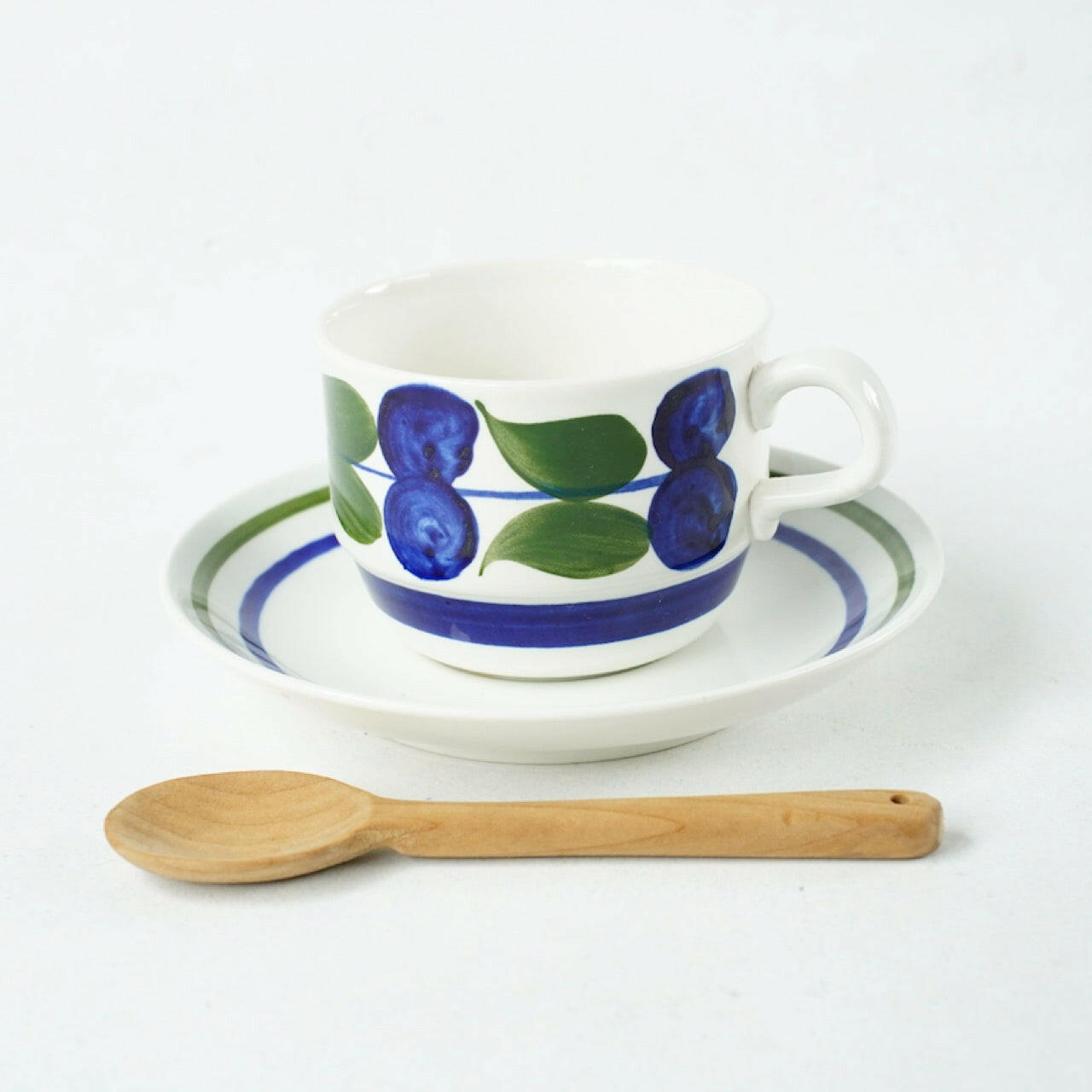 ロールストランド（Rörstrand）イレーネ（Irene）コーヒーカップ＆ソーサー - Rörstrand - 北欧食器タックショミュッケ