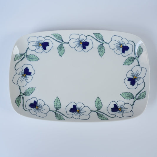 ロールストランド シルビア（Sylvia）特大サイズ スクエアプレート - 全体像