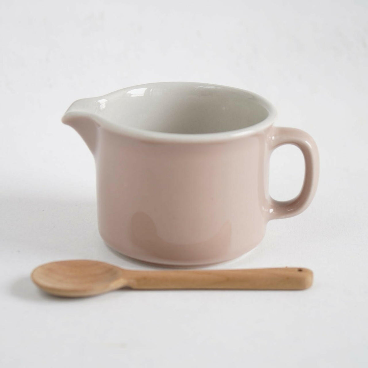 ライヤ・ウオシッキネン（Raija Uosikkinen）のヴィンテージ食器 
