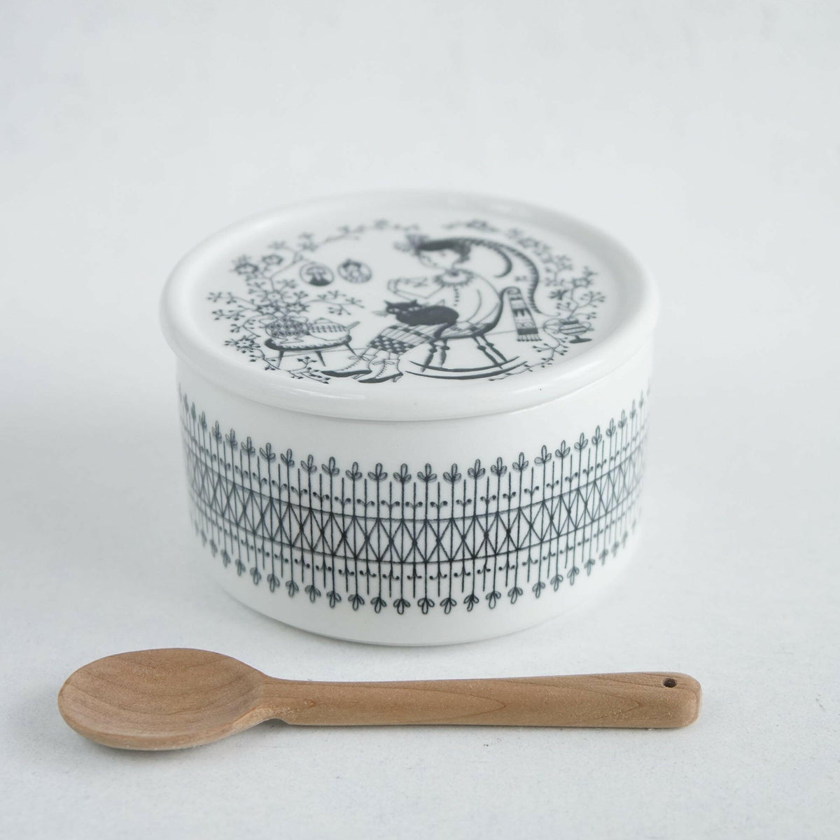 ライヤ・ウオシッキネン（Raija Uosikkinen）のヴィンテージ食器 